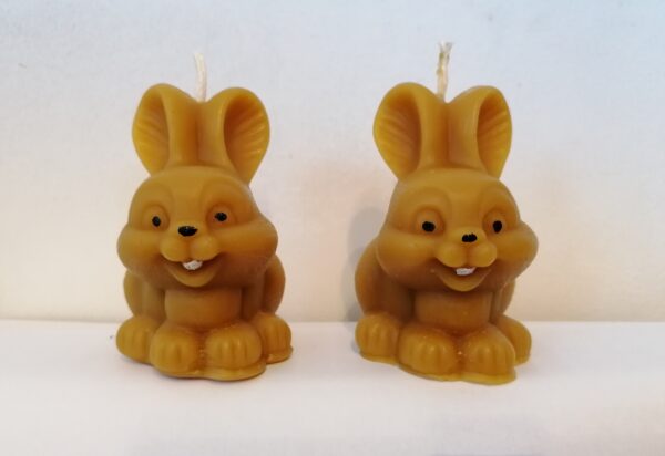 Hase aus 100% reinem Bienenwachs ( Unsere Kerzen brennen, selbst getestet )